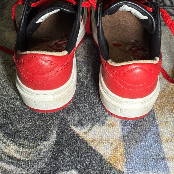 Nike Air Jordan 1 Elevate Low SE Women’s Size 7 Black Red Bred  No Box - Picture 5 of 7